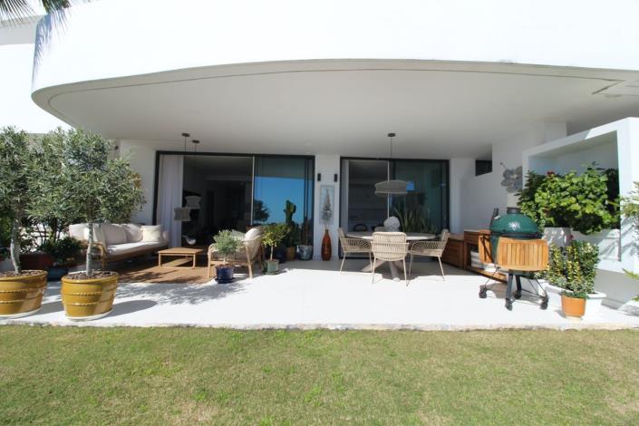 Image No.28-2 Bed Property for sale