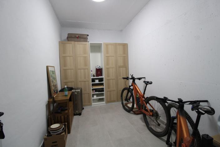Image No.43-2 Bed Property for sale
