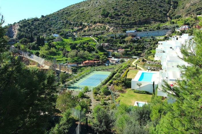 Image No.45-2 Bed Property for sale