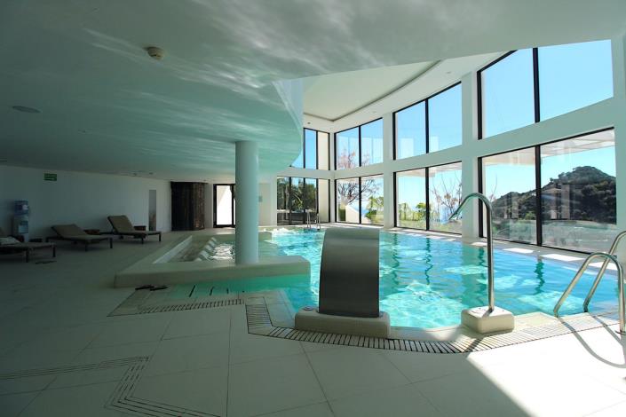Image No.54-2 Bed Property for sale