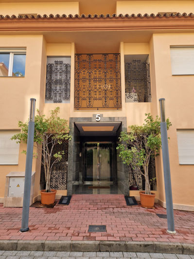 Image No.34-2 Bed Apartment for sale