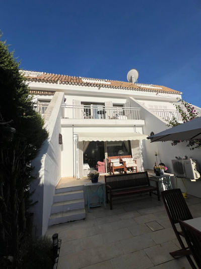 Image No.14-3 Bed Townhouse for sale