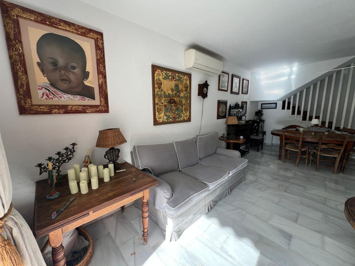 Image No.15-3 Bed Townhouse for sale