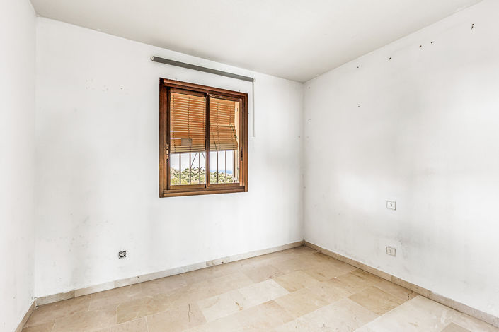 Image No.15-2 Bed Apartment for sale