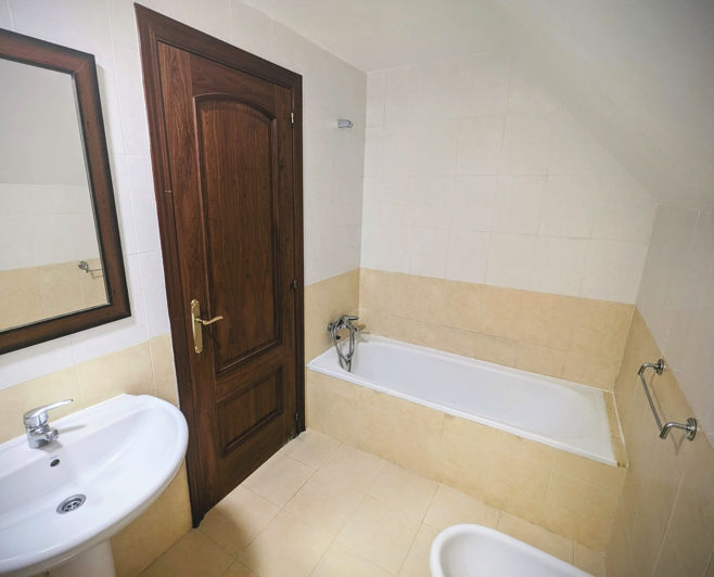 Image No.23-3 Bed Property for sale
