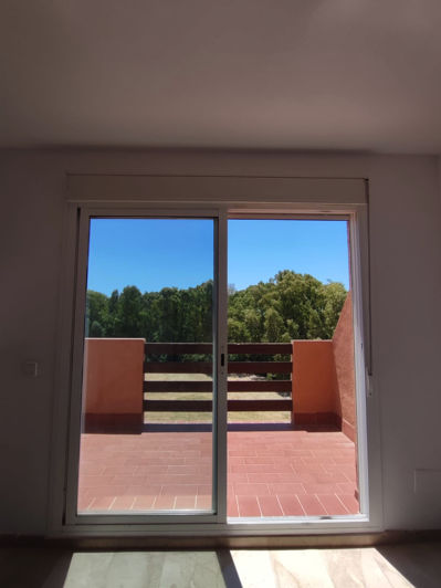 Image No.26-3 Bed Property for sale