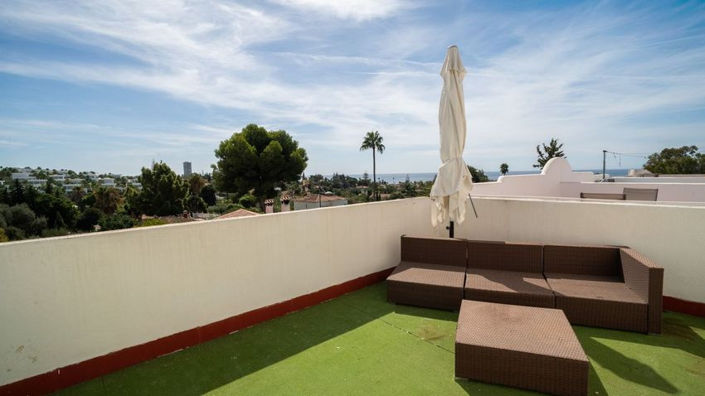 Image No.4-4 Bed Townhouse for sale