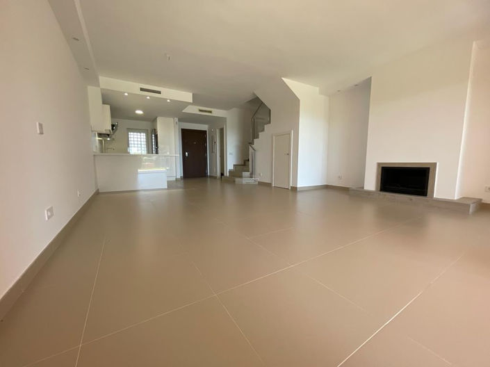 Image No.3-3 Bed Townhouse for sale