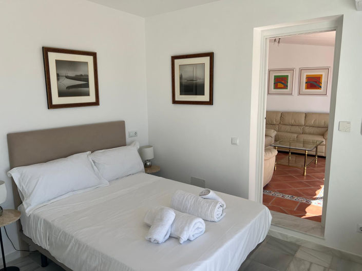 Image No.16-3 Bed Property for sale
