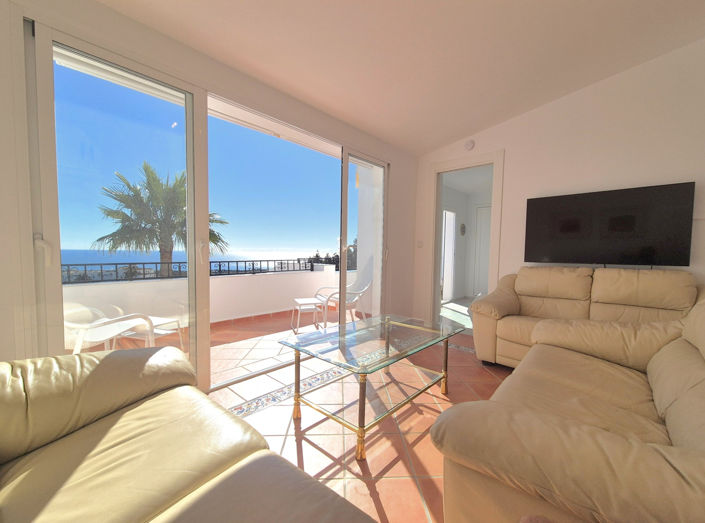 Image No.18-3 Bed Property for sale