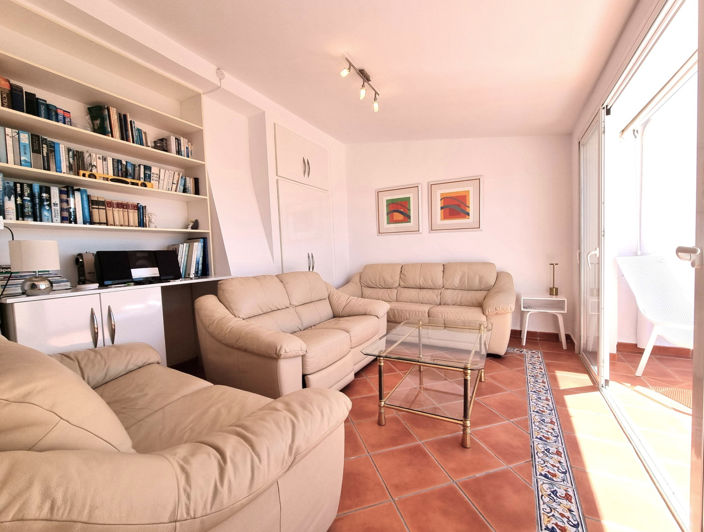 Image No.19-3 Bed Property for sale
