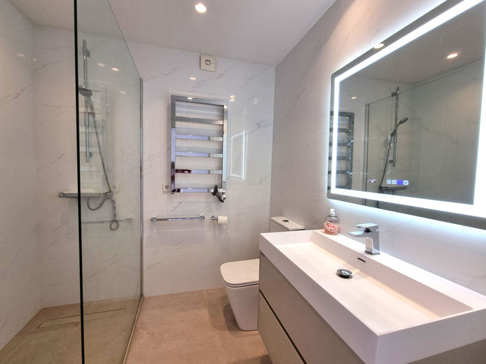 Image No.24-3 Bed Property for sale