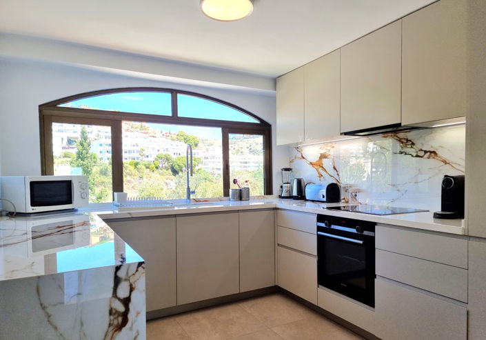 Image No.5-3 Bed Property for sale
