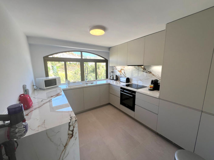 Image No.16-3 Bed Property for sale
