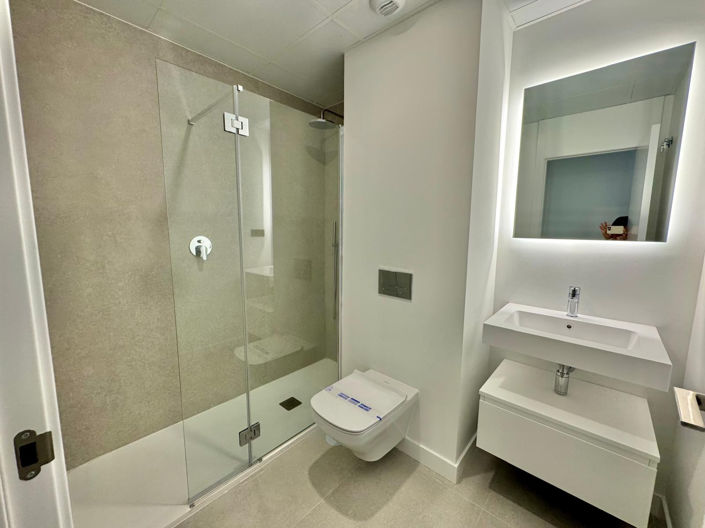 Image No.21-3 Bed Apartment for sale