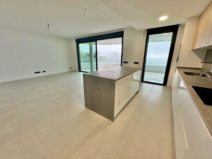 Image No.27-3 Bed Apartment for sale