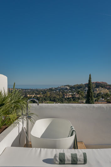 Image No.27-3 Bed Property for sale