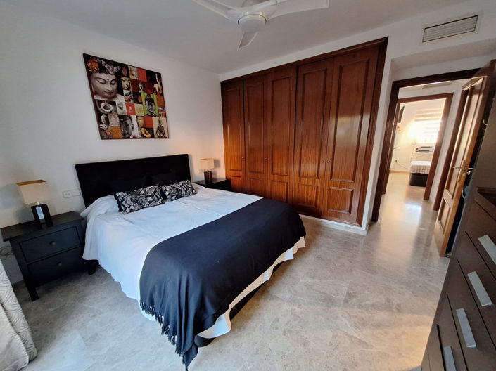 Image No.14-4 Bed Townhouse for sale