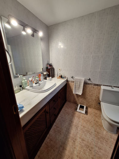 Image No.17-4 Bed Townhouse for sale