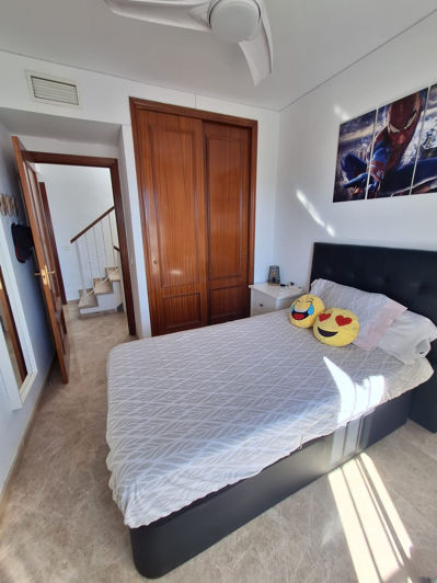 Image No.21-4 Bed Townhouse for sale