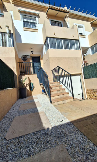 Image No.4-4 Bed Townhouse for sale