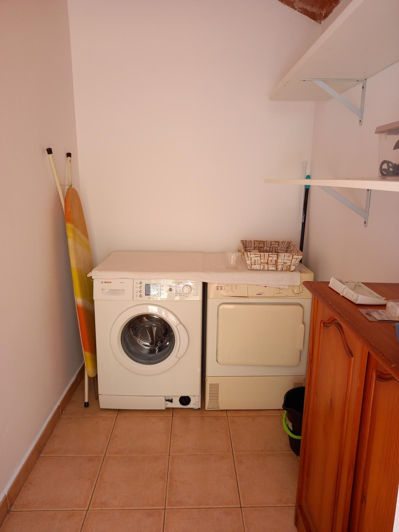 Image No.19-3 Bed Townhouse for sale