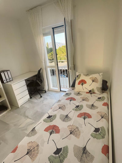 Image No.18-3 Bed Townhouse for sale