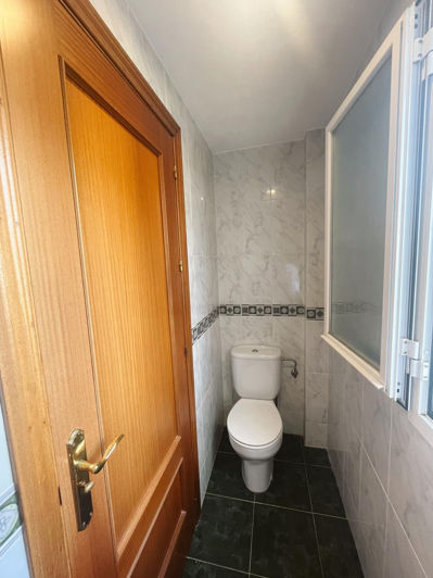 Image No.27-3 Bed Townhouse for sale