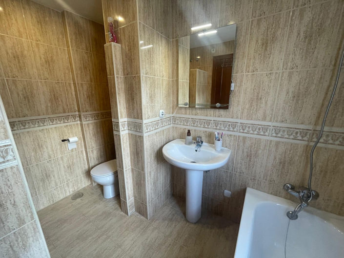 Image No.42-3 Bed Townhouse for sale