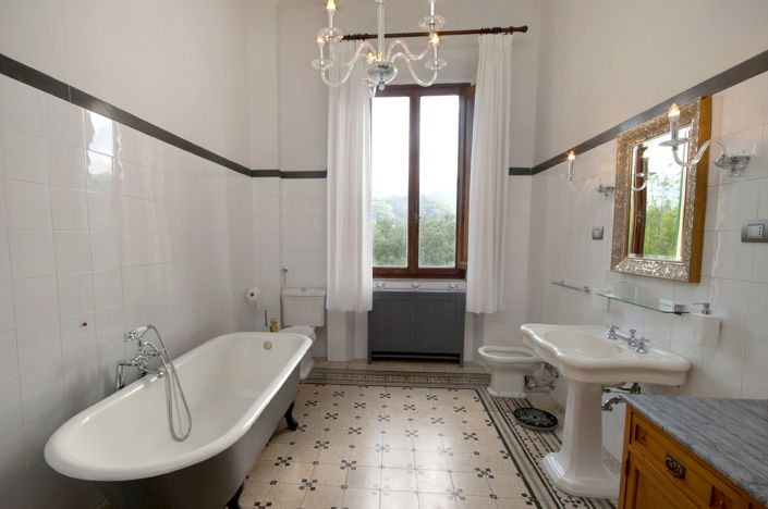 Image No.16-6 Bed Villa for sale