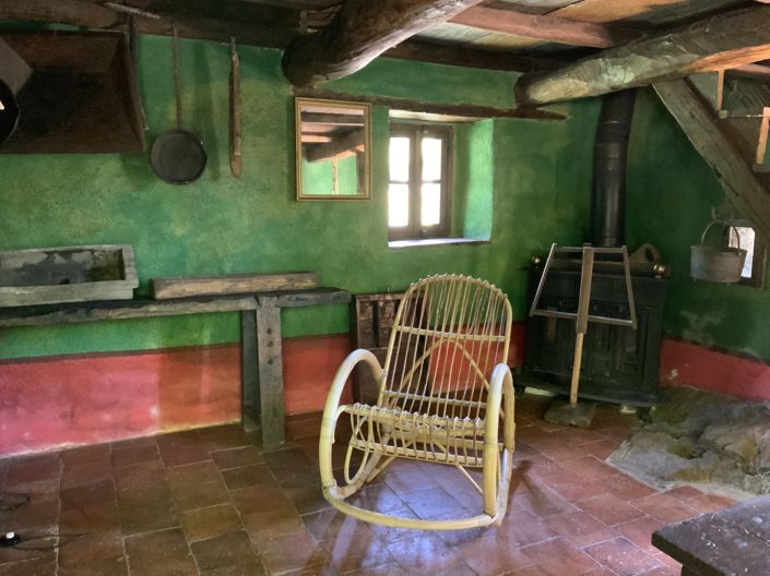 Image No.20-5 Bed Property for sale