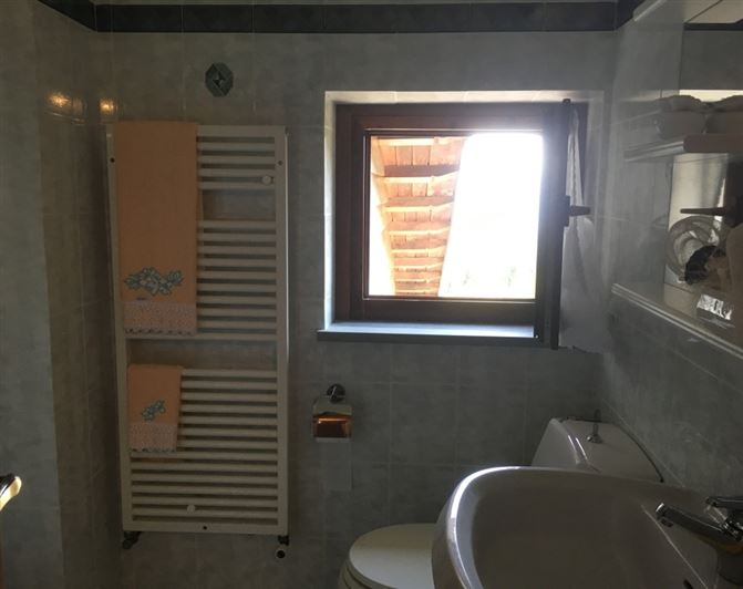 Image No.8-3 Bed Property for sale