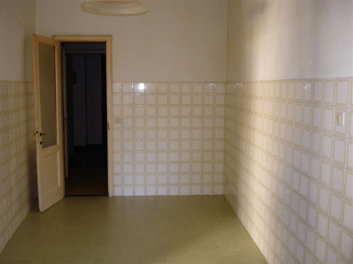 Image No.9-4 Bed Property for sale