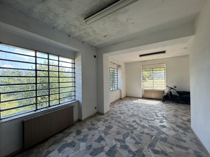 Image No.2-Propriété de 3 chambres à vendre à Gallicano