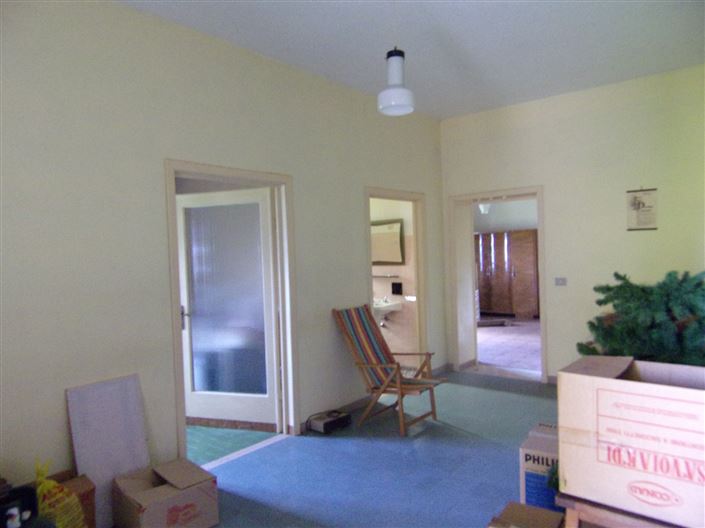 Image No.12-3 Bed Property for sale