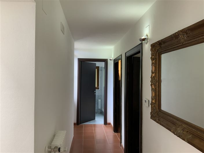 Image No.22-4 Bed Property for sale