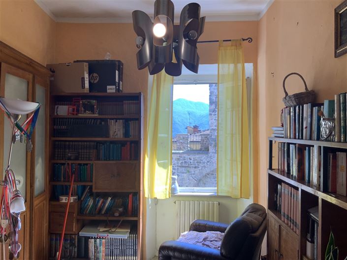 Image No.4-3 Bed Property for sale