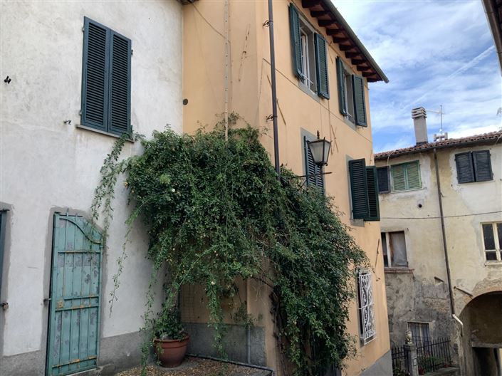 Image No.2-5 Bed Property for sale