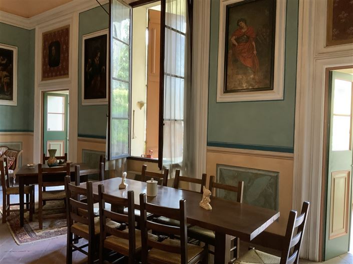 Image No.3-3 Bed Property for sale