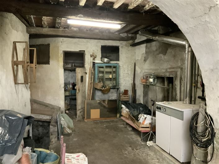 Image No.19-3 Bed Property for sale