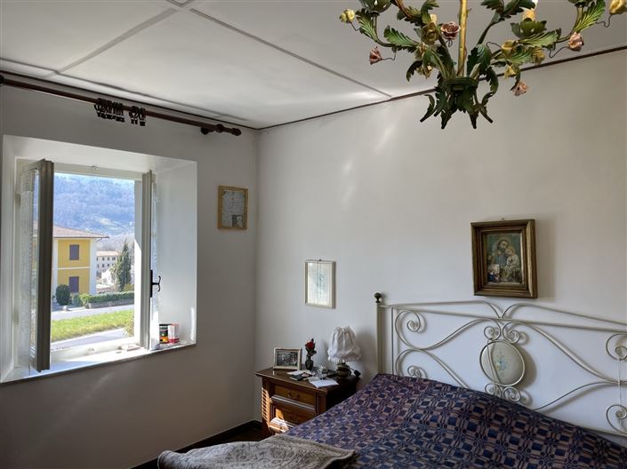 Image No.10-2 Bed House for sale