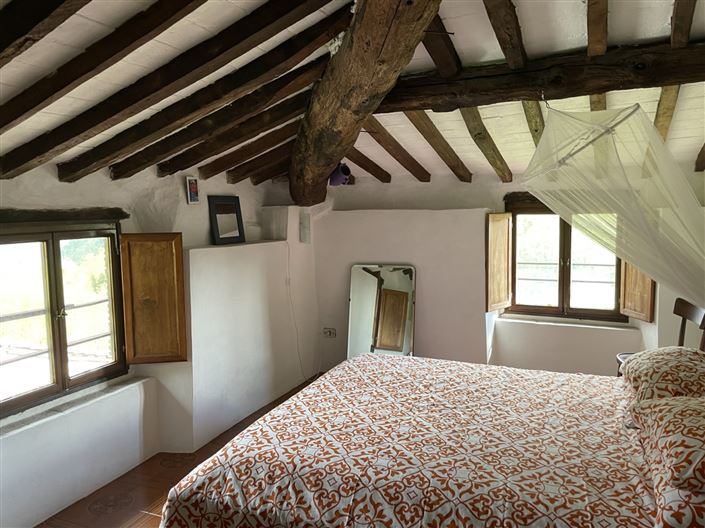 Image No.13-2 Bed Property for sale