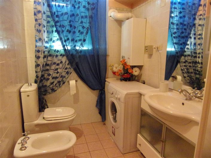 Image No.7-2 Bed Property for sale