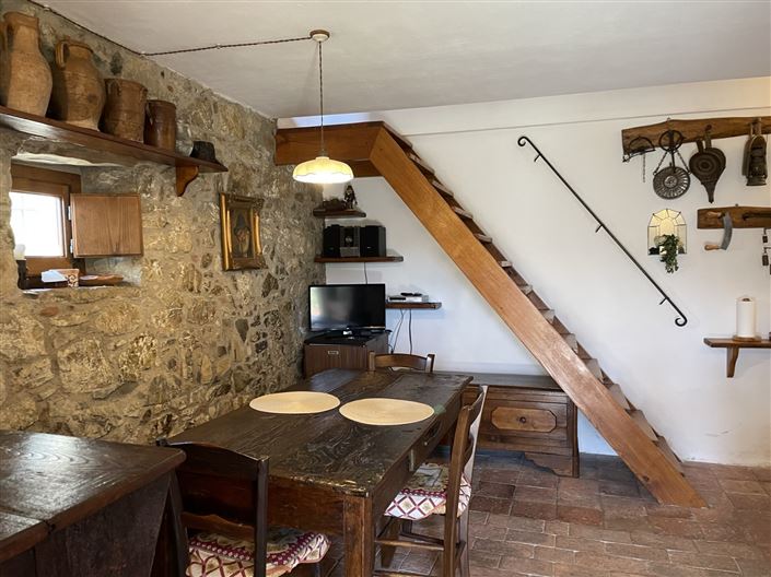 Image No.12-2 Bed Property for sale