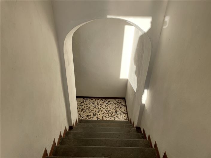 Image No.29-5 Bed Property for sale