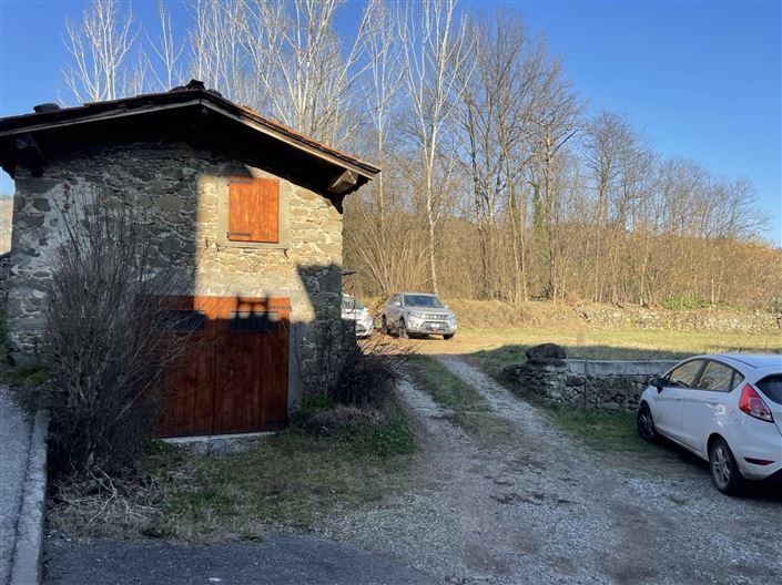 Image No.30-5 Bed Property for sale