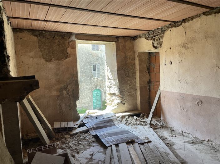 Image No.16-2 Bed Property for sale