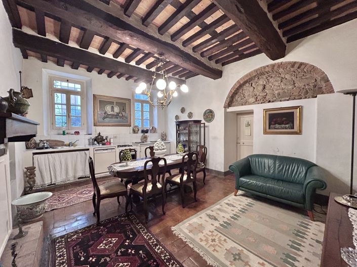 Image No.9-2 Bed Property for sale