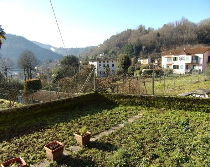 Image No.8-3 Bed Property for sale