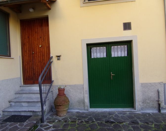 Image No.9-3 Bed Property for sale